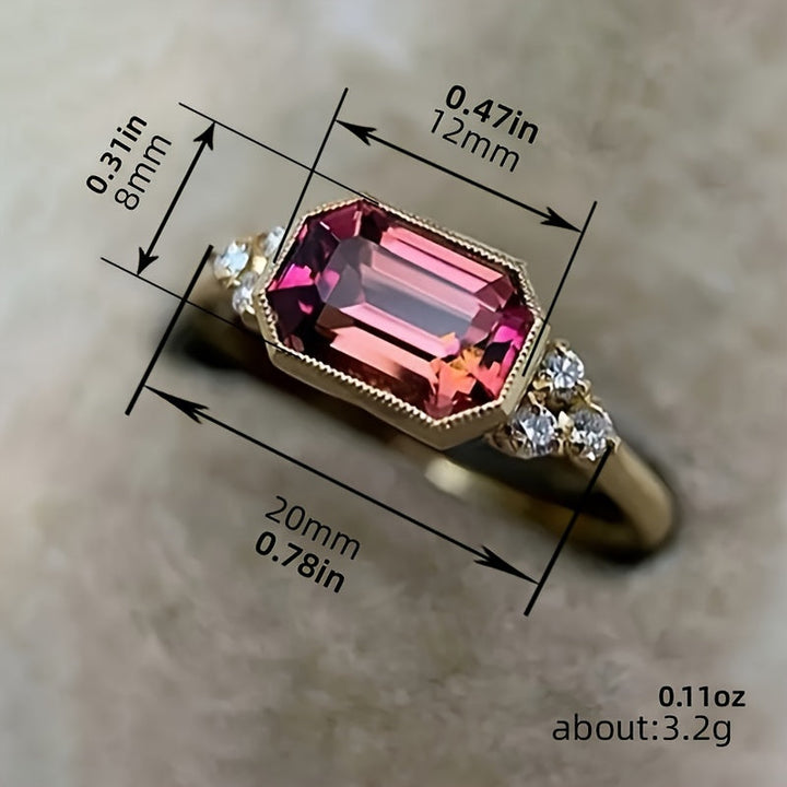 Geometrický pozlacený vintage prsten s červeným zirkonem