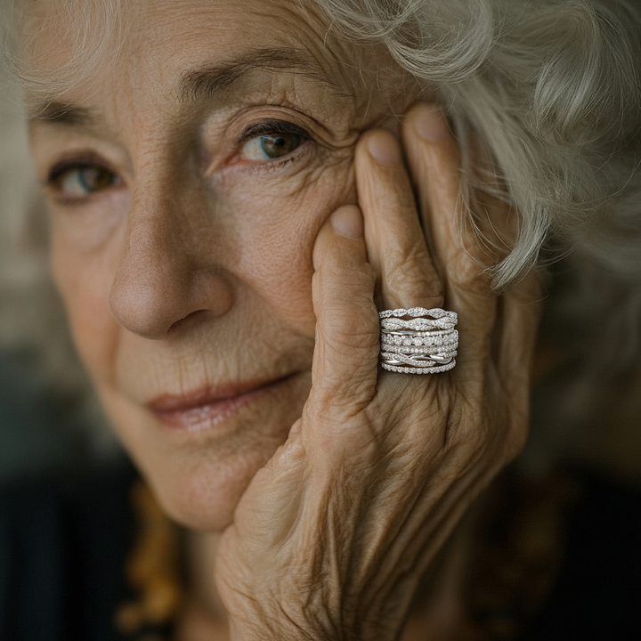 Vícevrstvý vintage prsten se zirkony