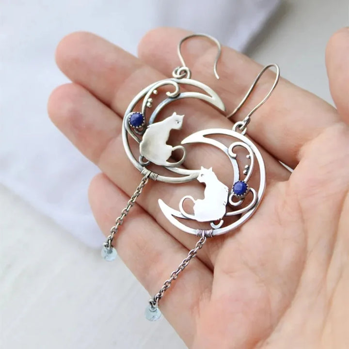 Náušnice Kočka v Měsíčním Světle – Vintage Design s Kamenem Lapis Lazuli
