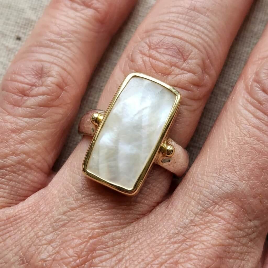 Geometrický vintage-boho prsten s měsíčním kamenem