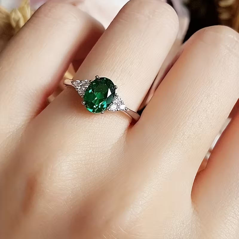 Prsten s diamantem