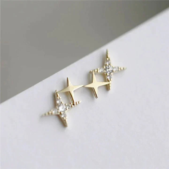 Náušnice ve tvaru hvězdy se zirkony ve zlatě